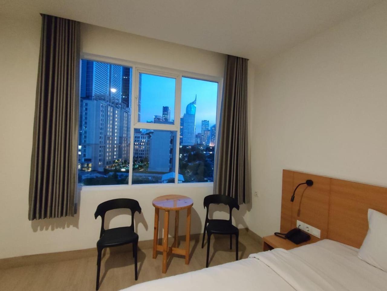 Grand Thamrin Hotel Giacarta Esterno foto